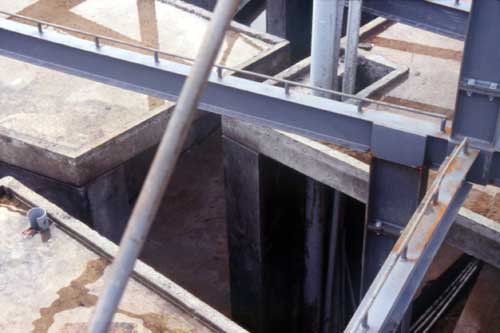 Earth, RCC, steel � the assembly of the future home �