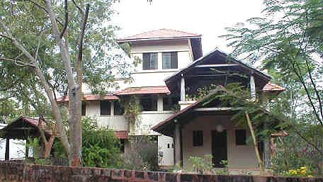 Housing in Samasti