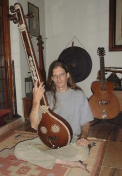 Nadaka playing Tampura