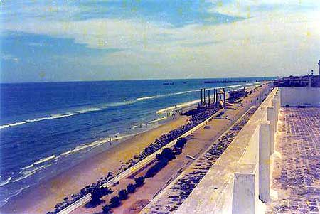 The Pondicherry seafront in 1984