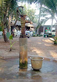 The hand pump of Repos gives salty water