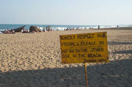 The notice board at Repos beach